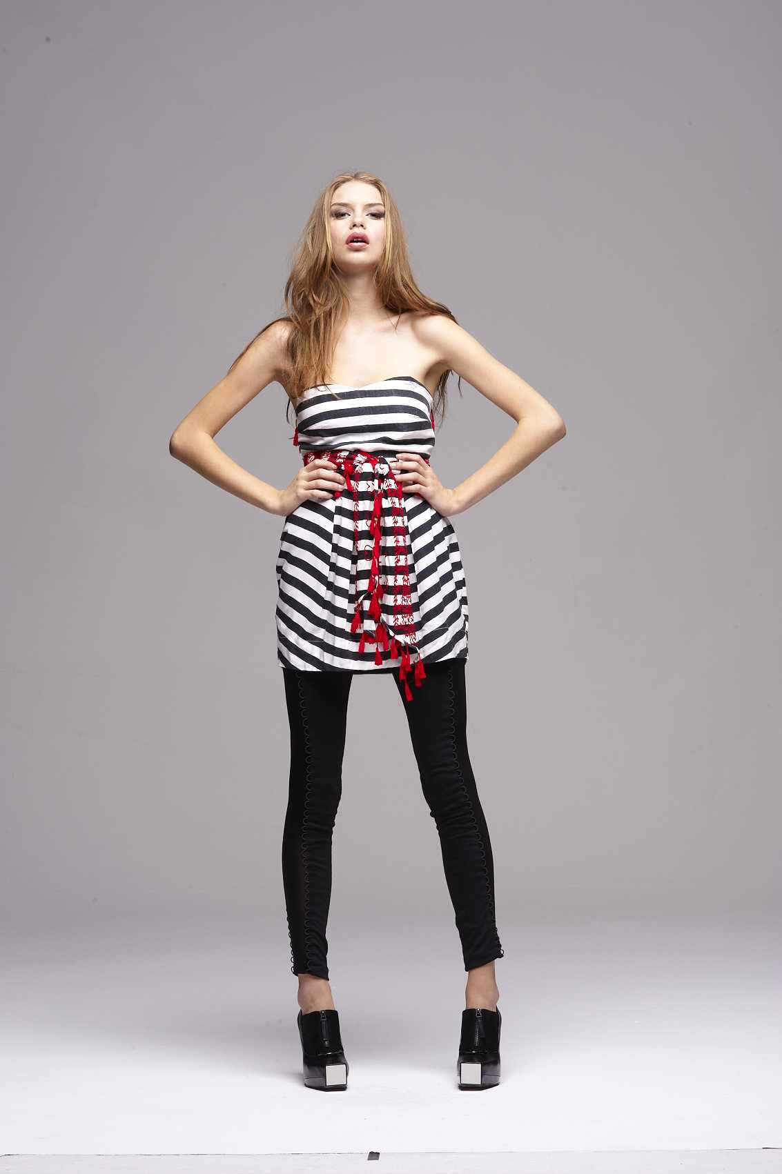 avril Alexander Alice McCall Fall-Winter 欧美高清美女套图